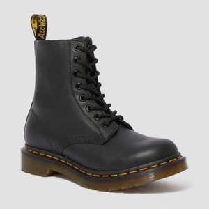 DR. Martens WOMEN’S PASCAL VIRGINIA LEATHER BOOTS